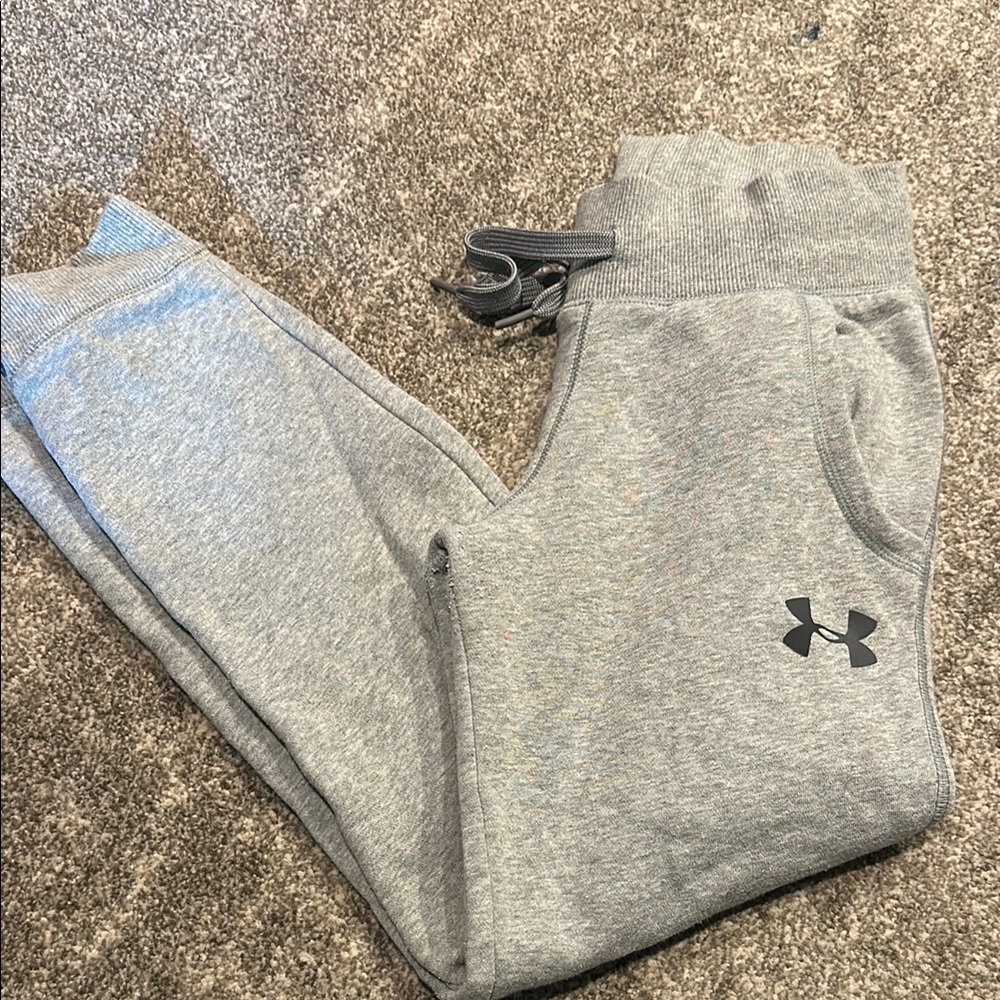Youth Underarmour Jogger styler sweatpants